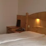 City Hotel